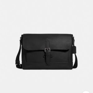 Mens Coach Hudson Messenger. New with tag